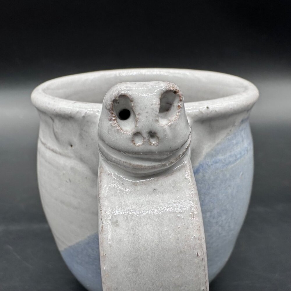 Art Pottery Mug 3D Figural Frog Snake Face Thumb Rest Blue Gray Signed Hight - Picture 6 of 12